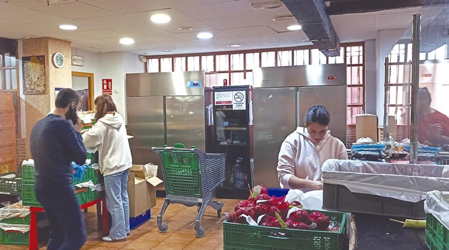 A diario, se están distribuyendo más de 1.000 menús.