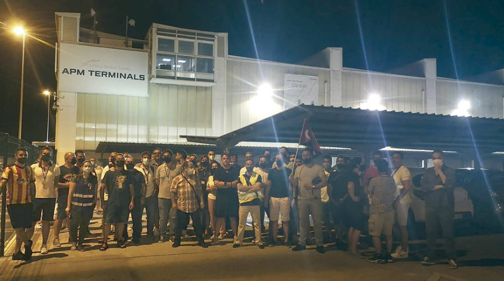 Los trabajadores de APM Terminals Valencia desconvocan la huelga