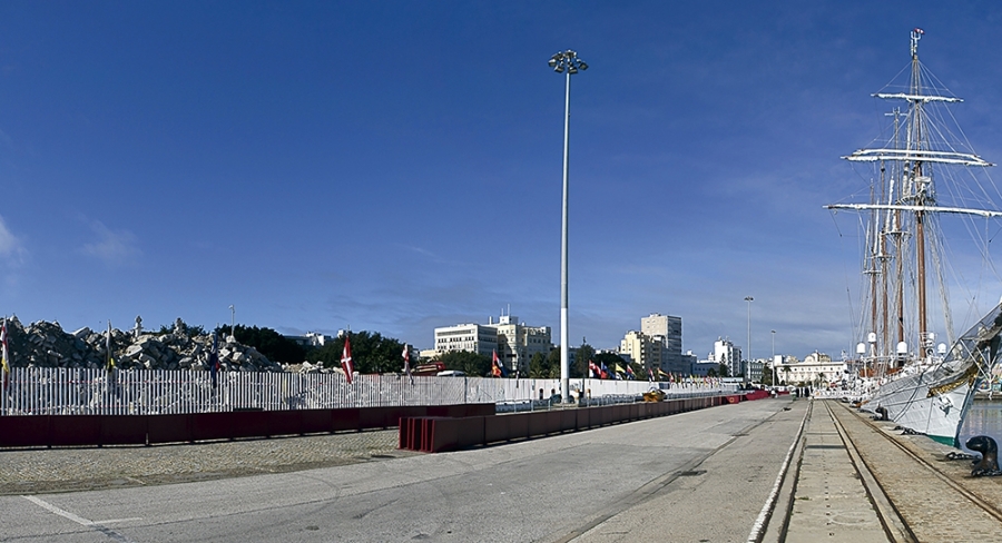 Los escombros se usarán para fabricar la zahorra artificial que irá bajo los nuevos pavimentos.