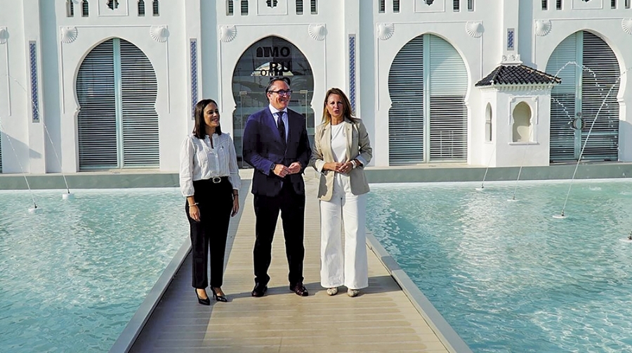 Ester Giner, teniente de alcalde del Grao; Rubén Ibáñez, presidente de la Autoridad Portuaria de Castellón y Begoña Carrasco, alcaldesa de Castellón.