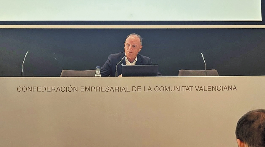 Salvador Navarro durante su comparecencia esta mañana.