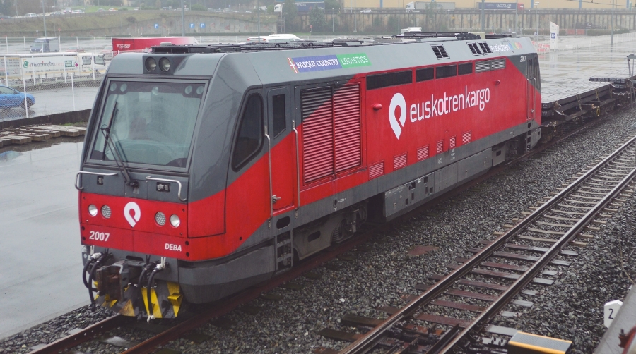 Euskadi potencia el transporte ferroviario de mercancías en la línea entre Bilbao y Donostia