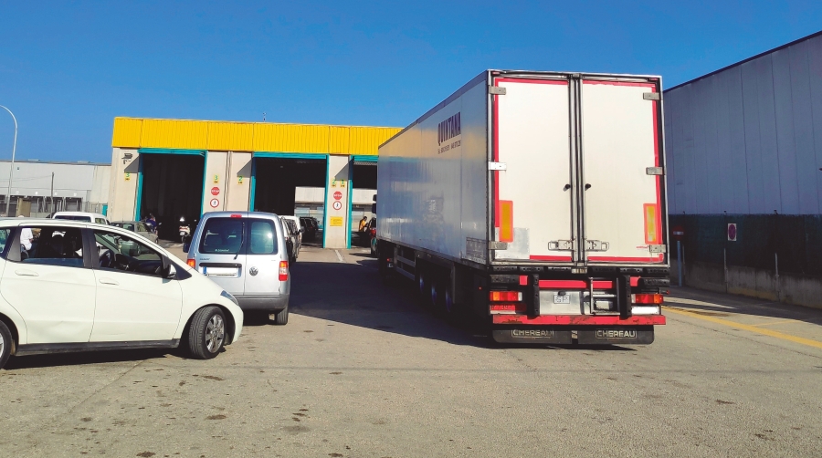 Los transportistas valencianos abogan cada vez más por realizar las inspecciones en otras comunidades autónomas limítrofes.