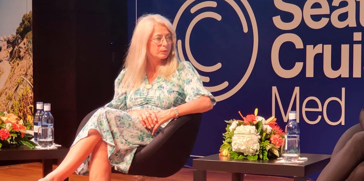 Francesca Antoneli, vicepresidenta de MedCruise, en la ponencia en la que participaba.