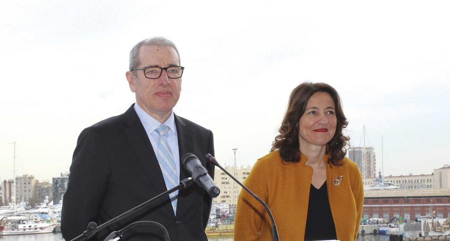 Conesa aprovecha el 150 aniversario del Puerto de Barcelona para pedir m&aacute;s autonom&iacute;a