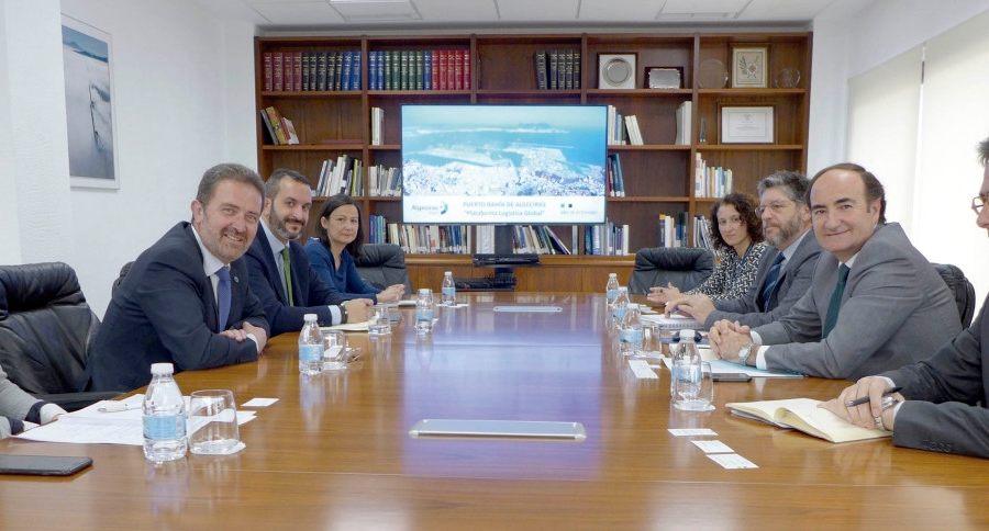 Extremadura se interesa por la estrategia log&iacute;stica del Puerto de Algeciras