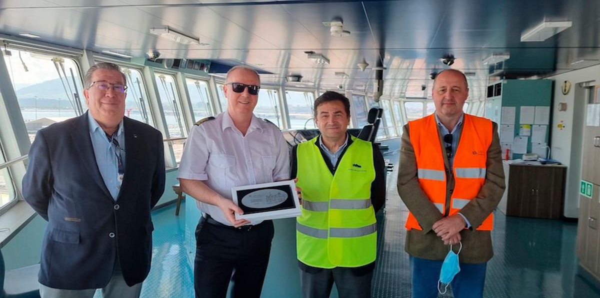 El “Auto Advance”, primer buque Fuel LNG Battery, escala por primera