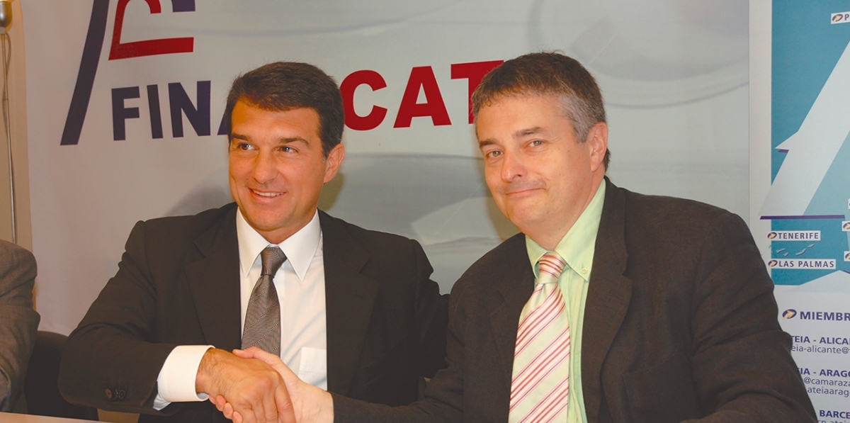 2007. Con Joan Laporta con motivo de la firma de un convenio con Financat