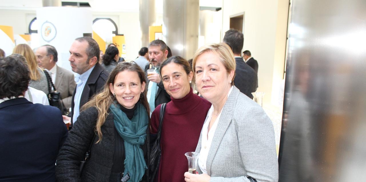 Yolanda Atiénzar (Slisa); Carmen Amador (MPG) y Esther Visiedo (Yang Ming).