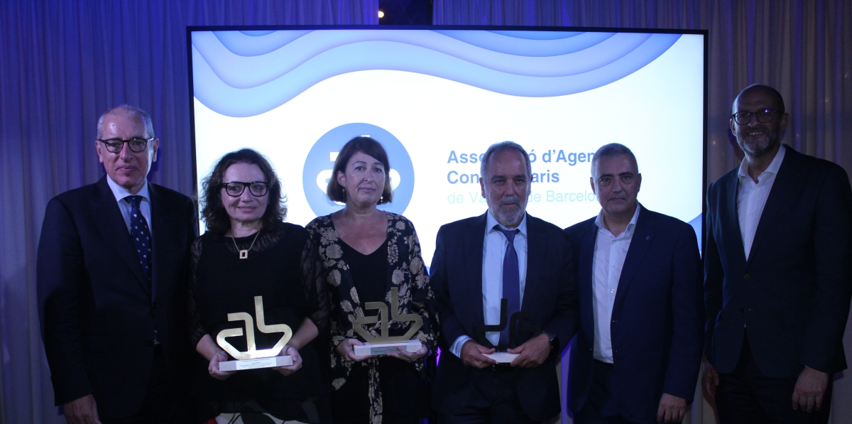 José Alberto Carbonell, presidente de Port de Barcelona; Helena Borbón, directora general de la Fundación Cares; Neus Margalló, vidua de Àlex Ferràndiz; Leandro Calzadilla; Salvador Richart, presidente de la Asociación de Consignatarios de Barcelona; y Pedro García Navarro, director de Explotación de Puertos del Estado.