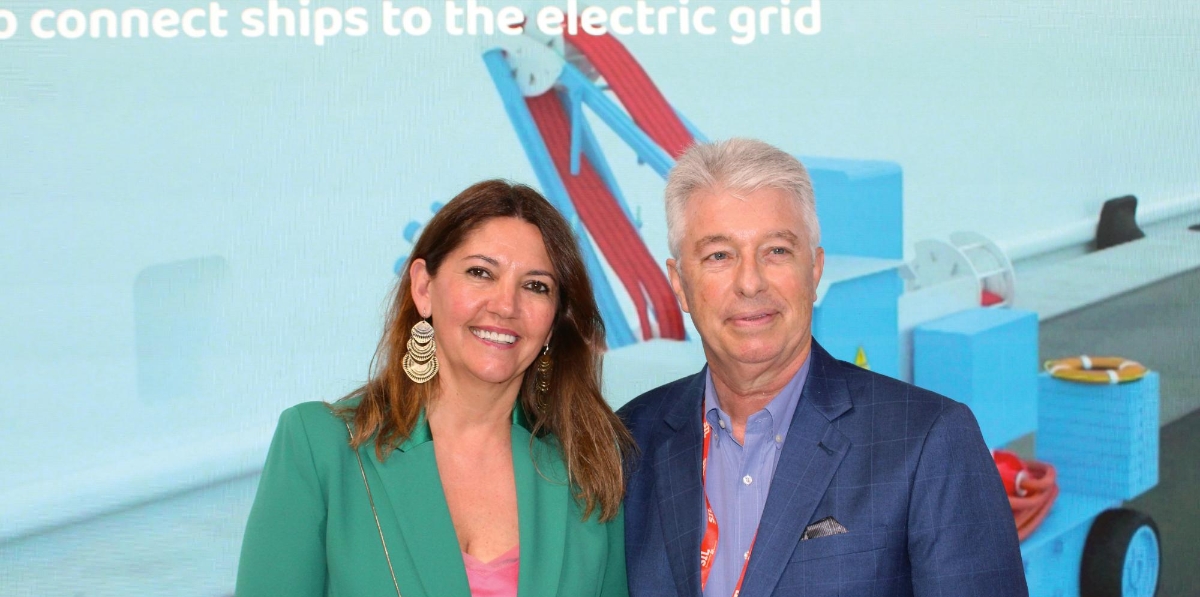 Blanca Sorigué, directora general del CZFB y Manel Galán, jefe de relaciones exteriores de Port de Barcelona. Foto: J.P.