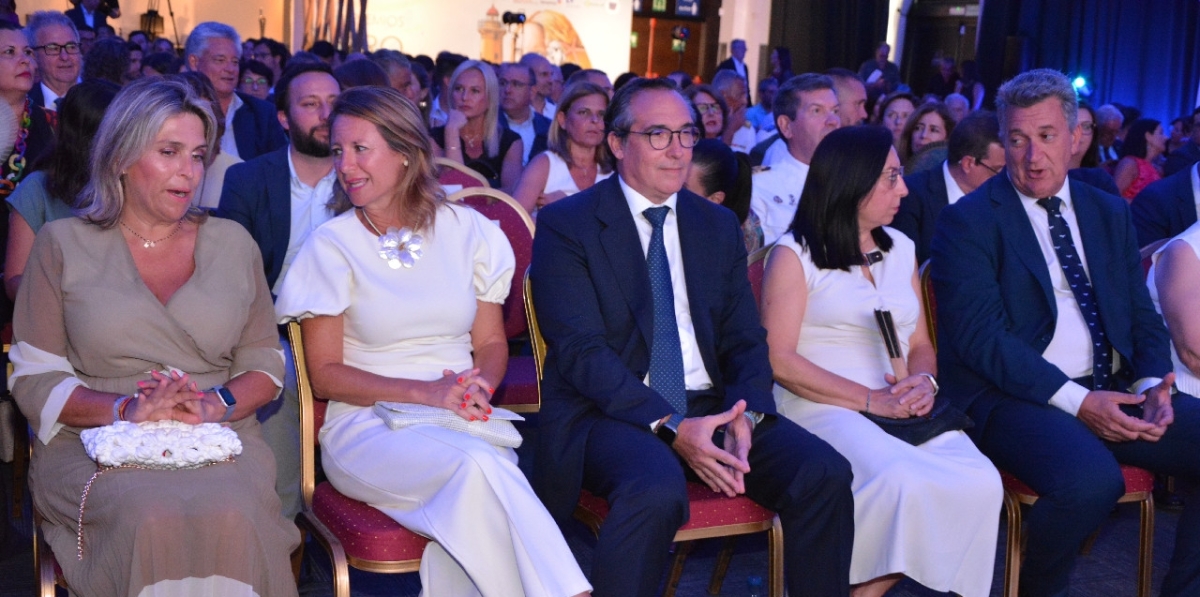 Marta Barrachina, Begoña Carrasco, Rubén Ibáñez, Llanos Massó y Vicente Martínez Mus. Foto J.C.P.