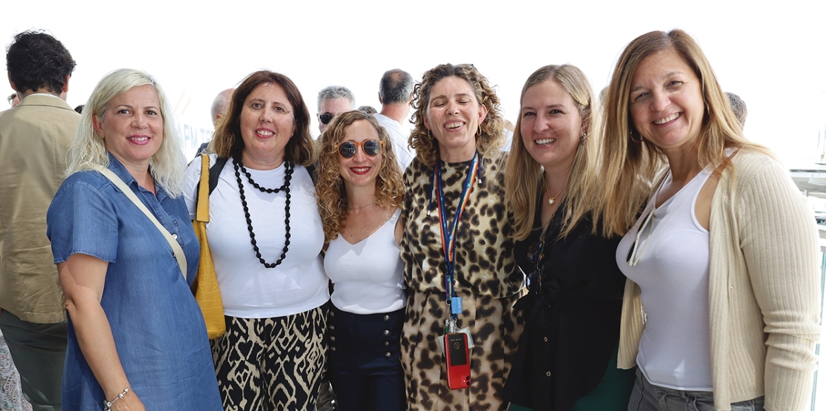 Presentación Grúas STS APM Terminals Valencia