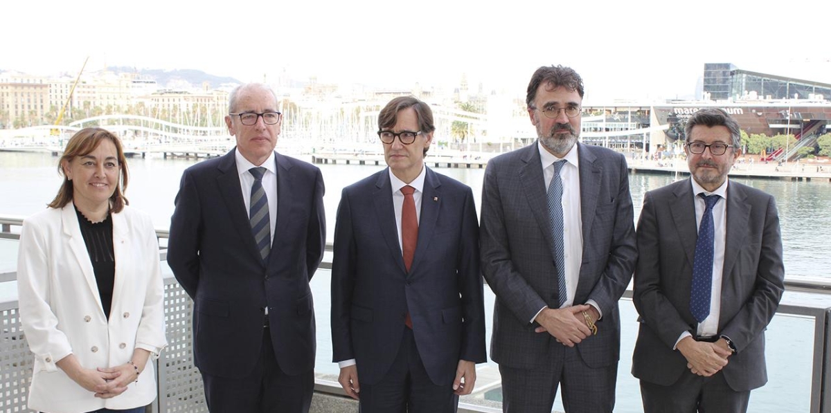 Sílvia Paneque, conseller de Territori; José Alberto Carbonell, presidente entrante de Port de Barcelona; Salvador Illa, presidente de la Generalitat; Lluís Salvadó, presidente saliente de Port de Barcelona; y Álvaro Rodríguez Dapena, presidente de Puertos del Estado