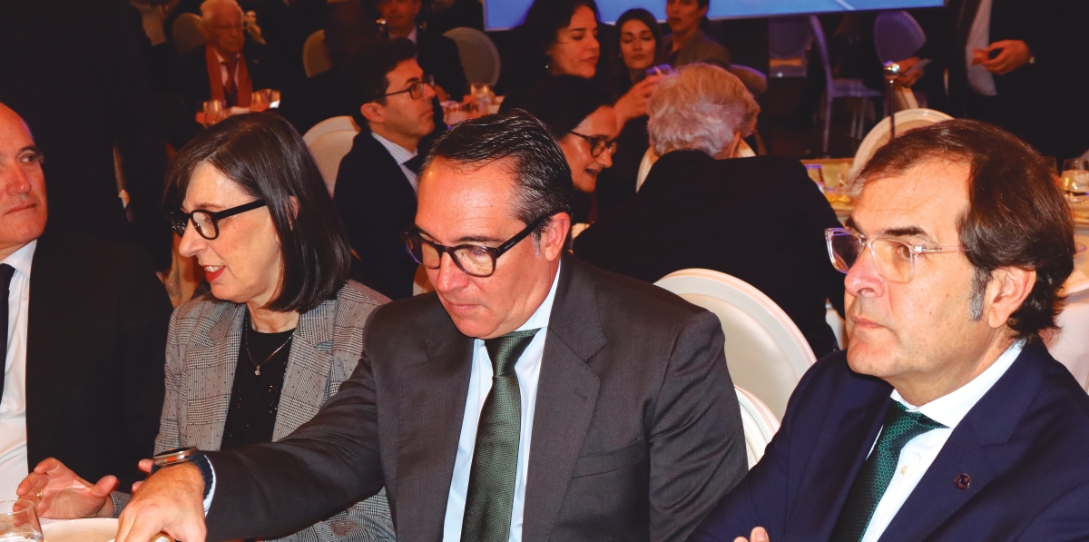 Desayuno Gustavo Santana, presidente de OPPE