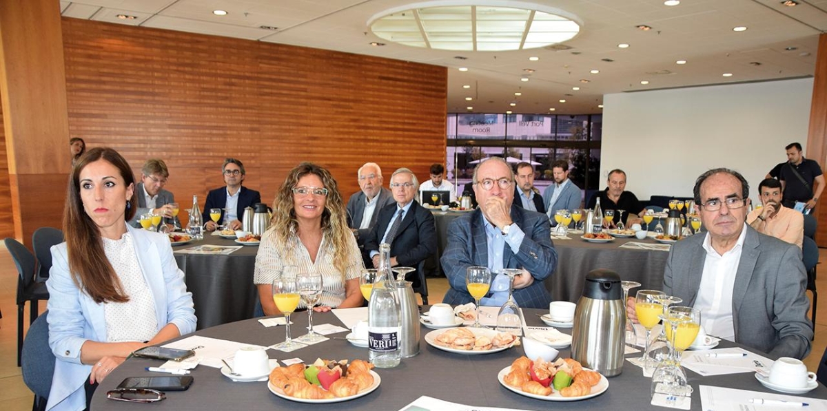 Desayuno informativo comunidad logística de Barcelona