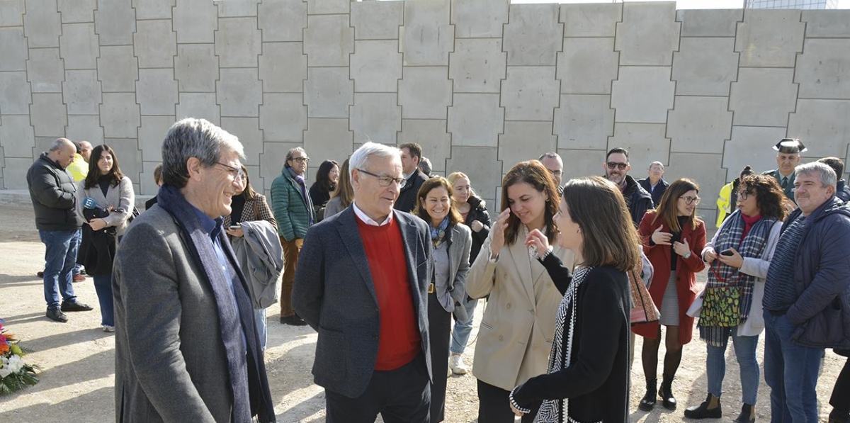 Inauguración del monumento de homenaje al estibador portuario