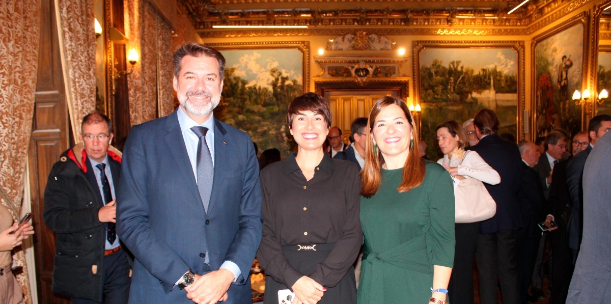 Ignacio Ballester, director de MSC España; María José González, Country Manager de Grupo Raminatrans y Gema Peñalver, directora de comunicación de Grupo Raminatrans.