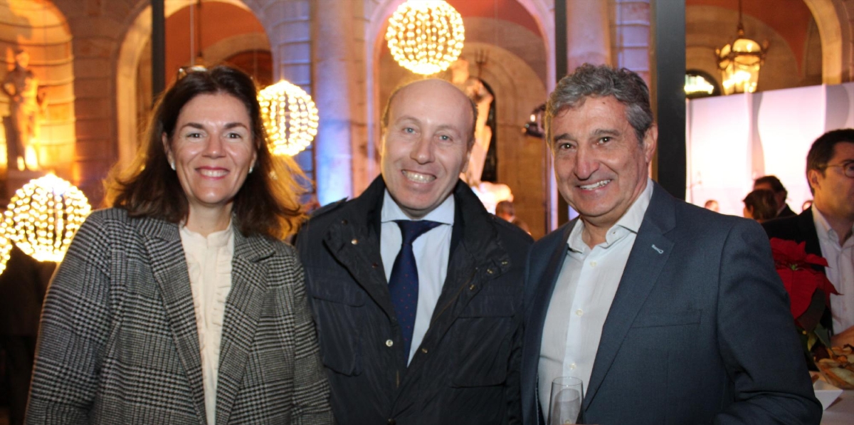 Silvia Pueyo y Josep Sobrevias (Globelink Uniexco), Xavier Cabot (Aduanas Alie). Foto A.Tejera.