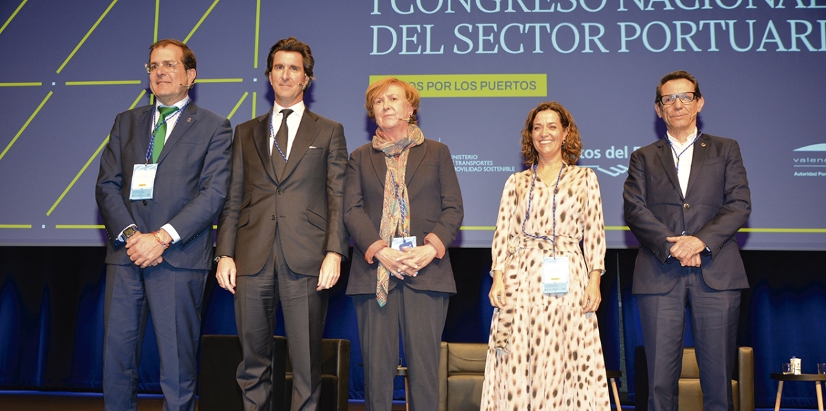 Pedro Pablo Hernández, presidente de la Autoridad Portuaria de Cartagena; José Luis Almazán, managing partner de Ocean Capital Partners; María Luisa Guibert, presidenta de Algeposa; Sonia Herzog, CEO del Grupo JSV y Elías G. Gutiérrez, COO de COSCO SHIPPING Ports (Spain) Terminals. Foto J.C.P.
