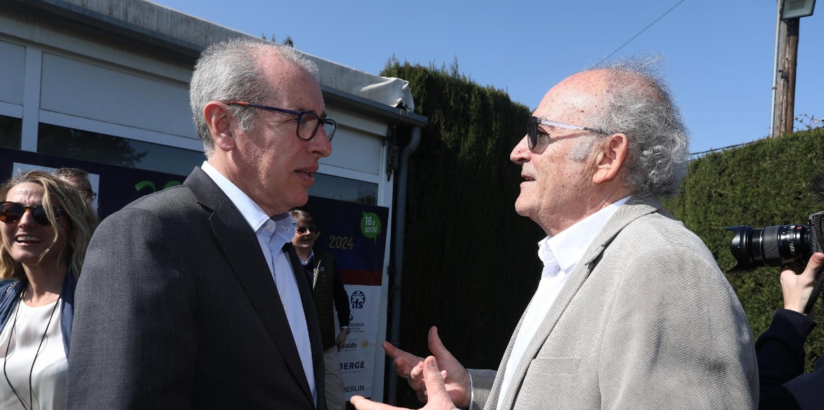 José Alberto Carbonell, director general de Port de Barcelona; y Jaume Altisent, presidente del Club del Transitario Marítimo.
