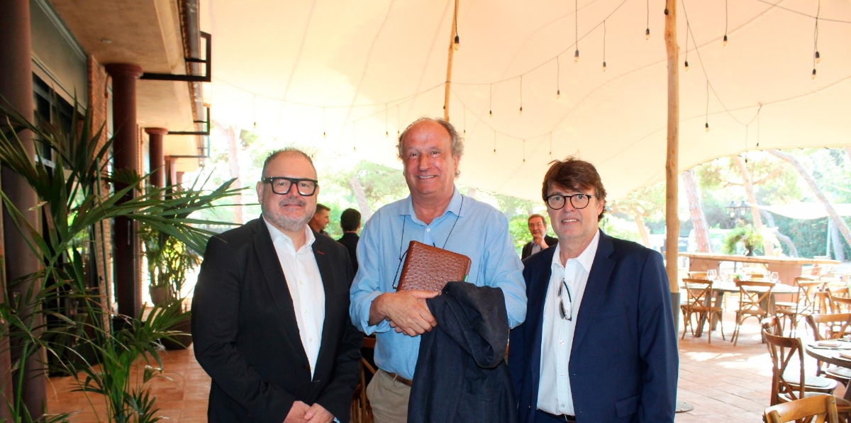 Francisco García (Total Freight), Jordi Sargatal (naturalista y ornitólogo) y Lluís Albert (Genair). Foto J.C.S.