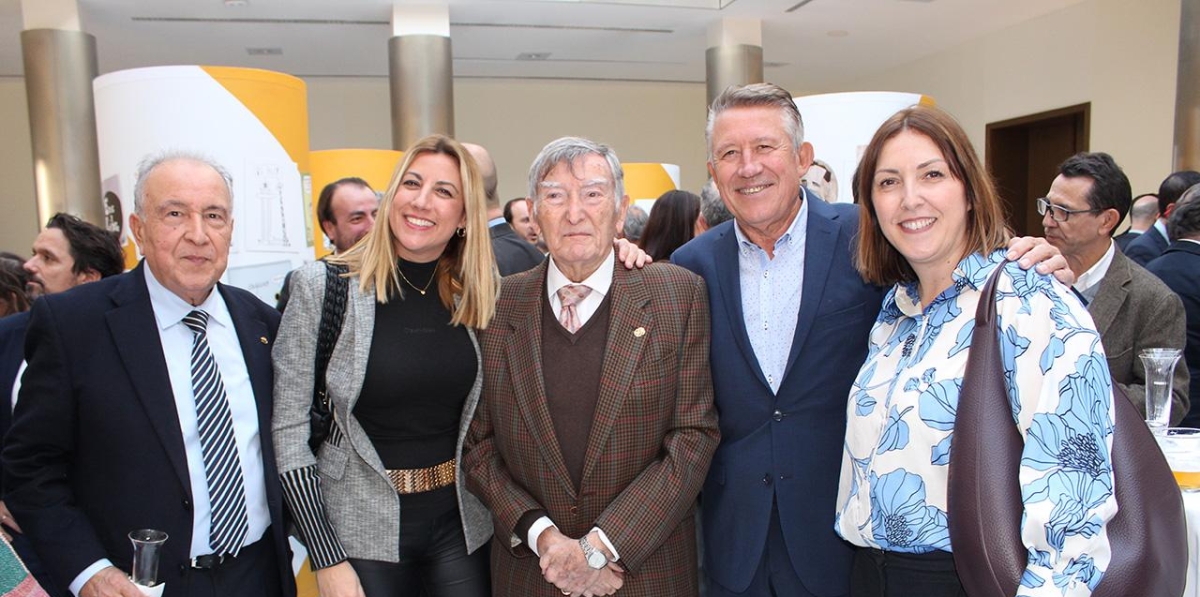 Rafael Milla (Raminatrans); Lorena Ballester (Grupo Chema Ballester); Francisco Roca (Roca Monzó); Chema Ballester (Grupo Chema Ballester) y Cristina Rodríguez (APV).