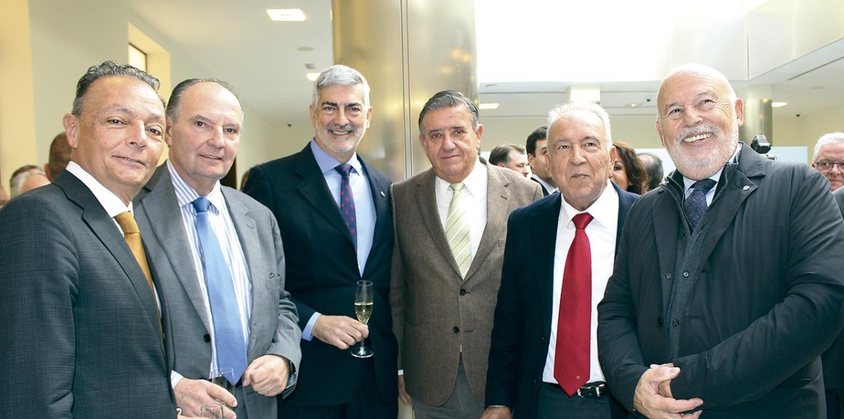 Visita de Óscar Puente al Puerto de Valencia