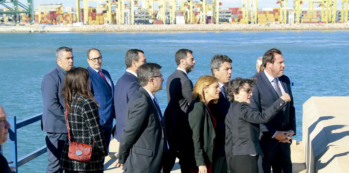 Visita de Óscar Puente al Puerto de Valencia