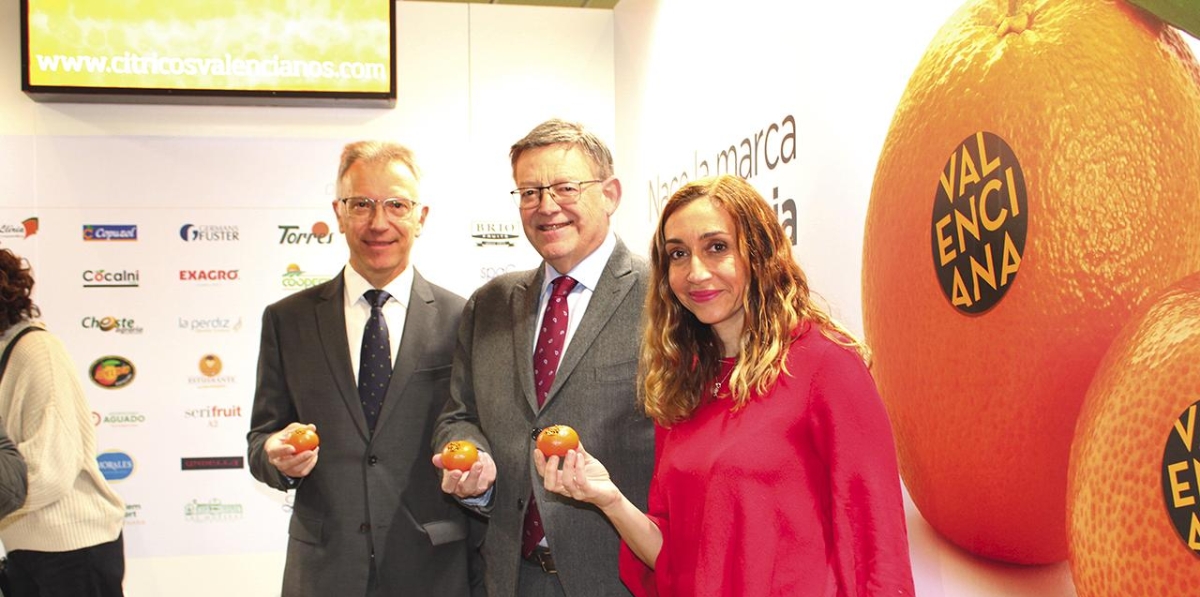 Ximo Puig, presidente de la Generalitat Valenciana, uno de los visitantes ilustres ayer en Fruit Logistica. Foto B.C.