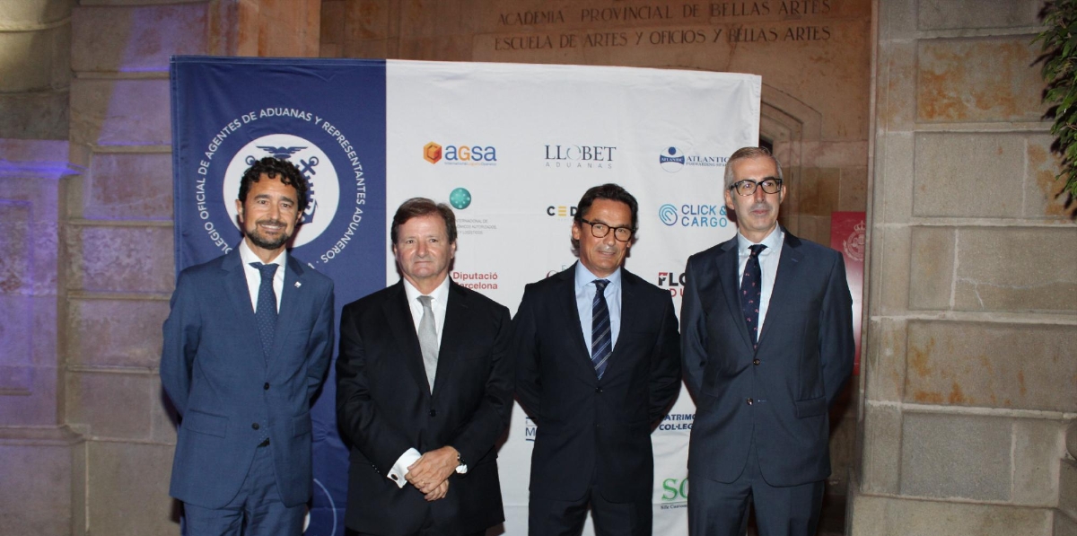 Damià Calvet, presidente Port de Barcelona; Antonio Llobet, presidente del COACAB, Paco Núñez, CEDASA y Josep Carles Llagostera, Aduana Barcelona. Foto A.Tejera.