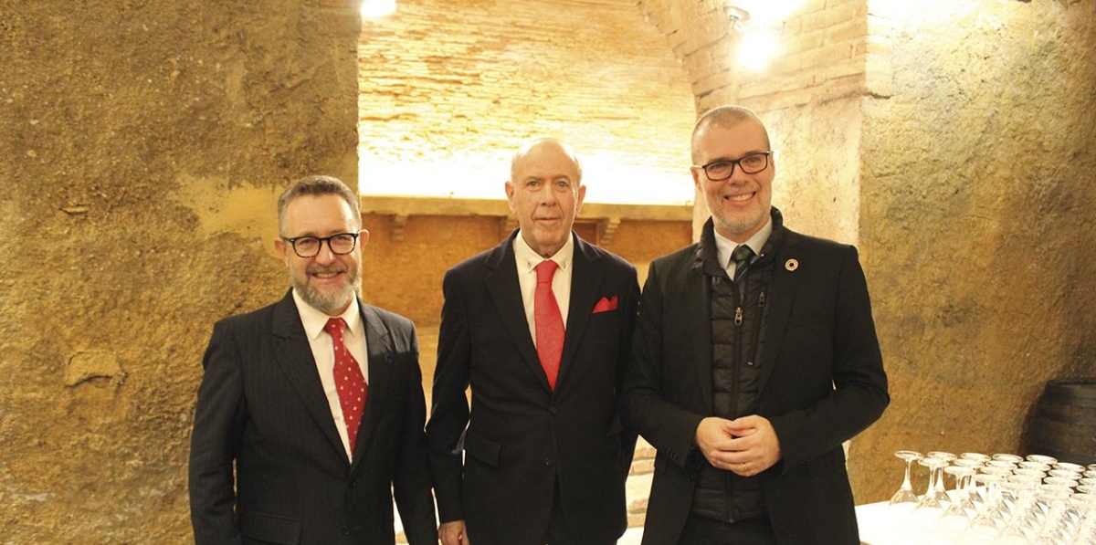 Säul Garreta, presidente de la Autoridad Portuaria de Tarragona; Joan Oriol, presidente de Apport y Josep Maria Cruset, expresidente de la Autoridad Portuaria de Tarragona. Foto: JCS.