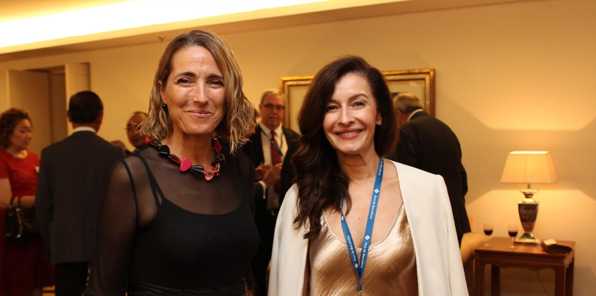 Núria Burguera, directora de Comunicación del Port de Barcelona y Luz Pérez, representante del Port de Barcelona en ASEAN. Foto A.T.