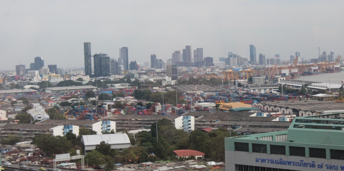 Imagen panorámica del puerto de Bangkok. Foto A.Tejera.