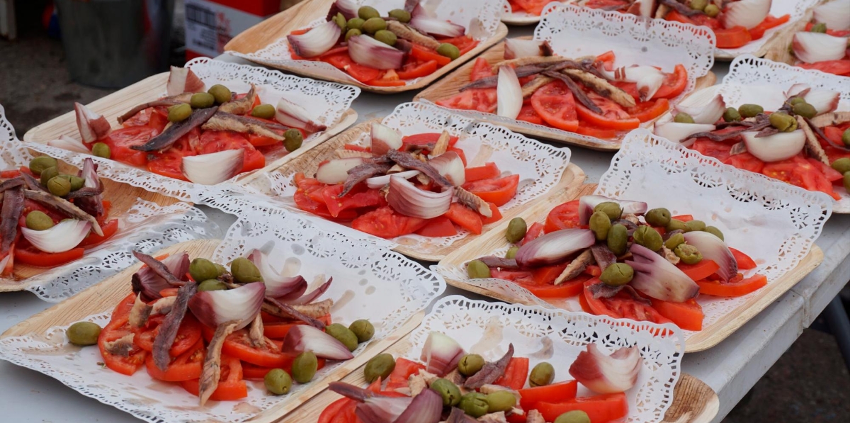 Para acompañar a la paella.