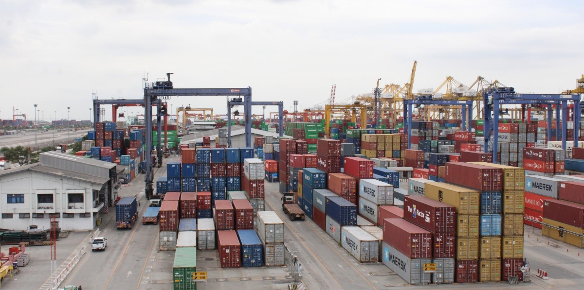 Visita al puerto de Laem Chabang. Foto A.Tejera.