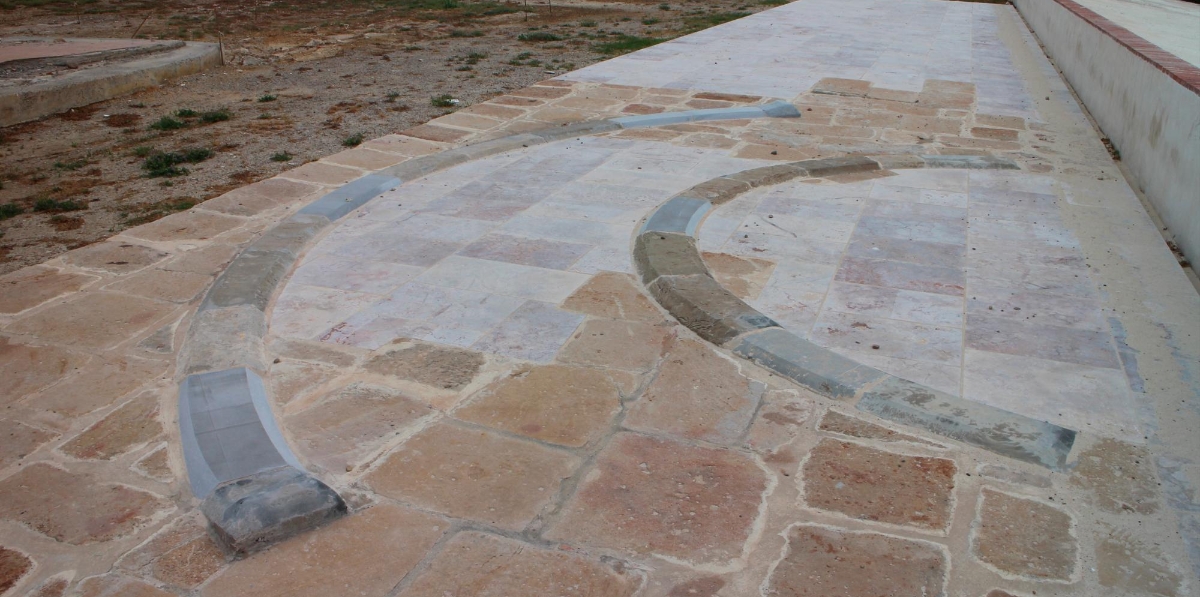 Detalle de las guías en las que estaba instalado el cañón giratorio. Foto Miguel Jiménez