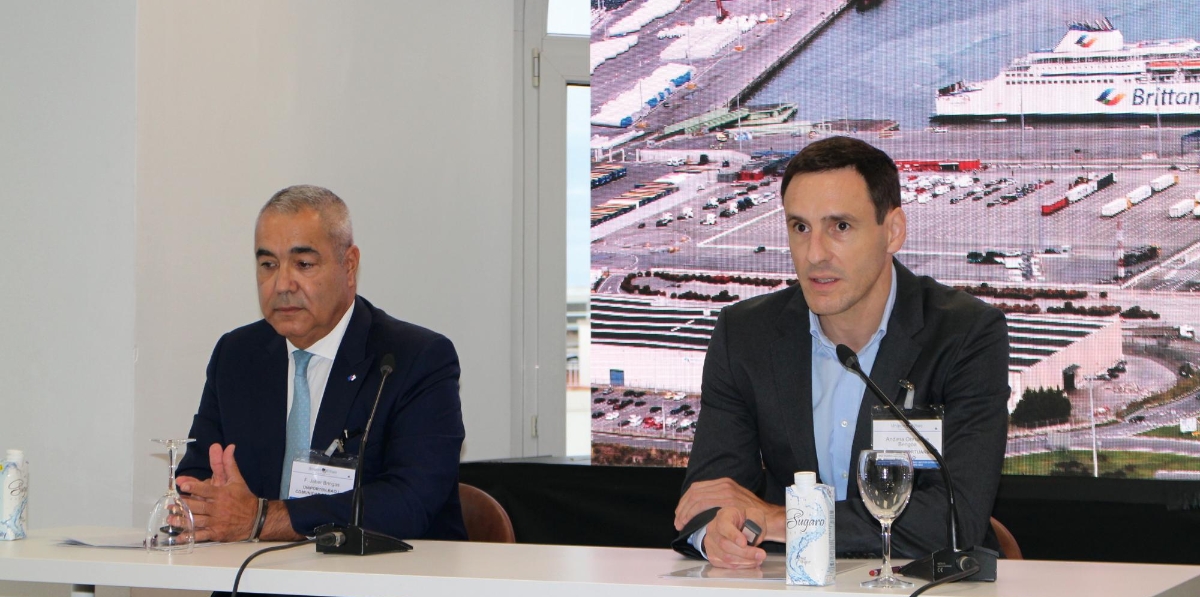 Jaber Bringas, presidente de UniportBilbao, y Andima Ormaetxe, director de Operaciones de la AP de Bilbao. Foto M.J.