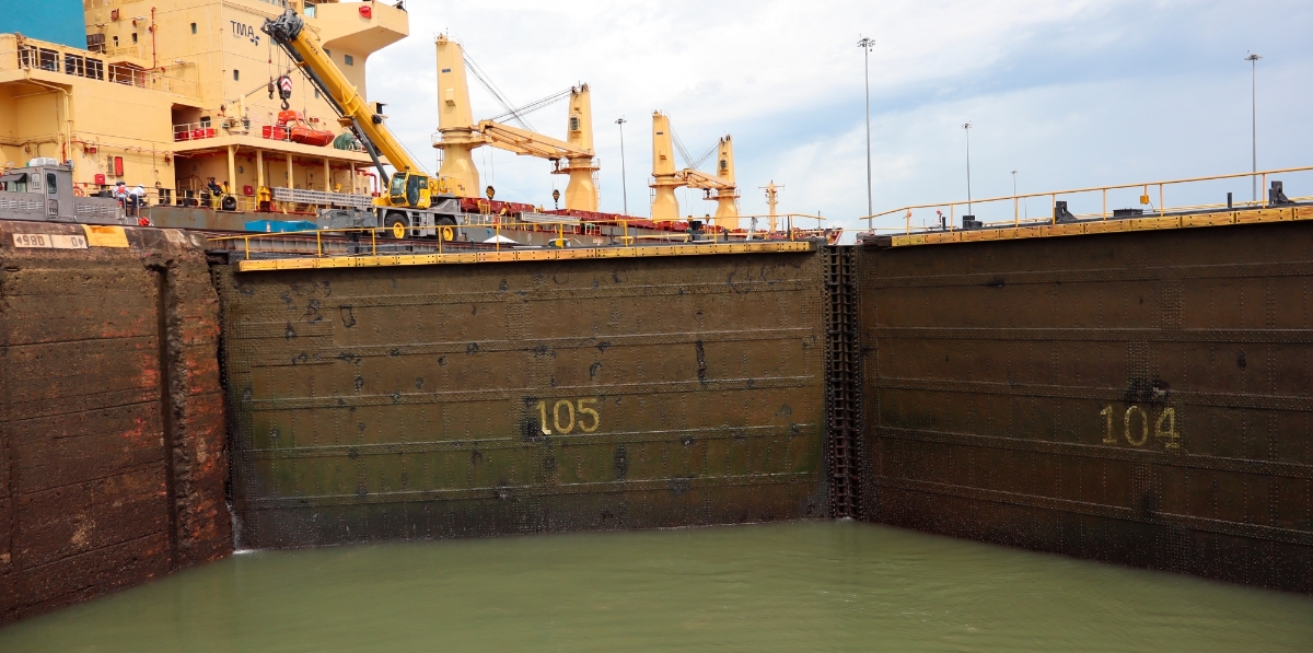 Apertura de compuertas. Foto J.P.