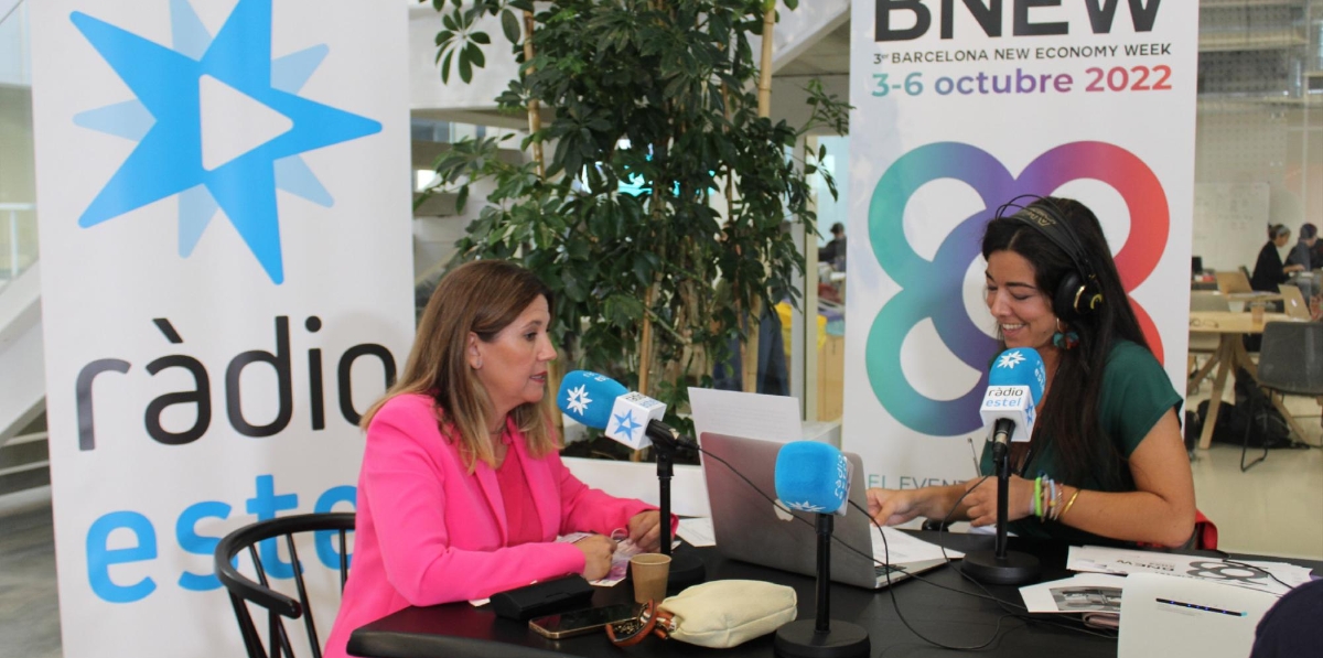 Blanca Sorigué, en una entrevista en directo desde la radio emitida en BNEW. Foto A.T.