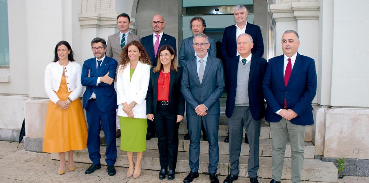 Toma de posesión de César Díaz, presidente de la Autoridad Portuaria de Santander