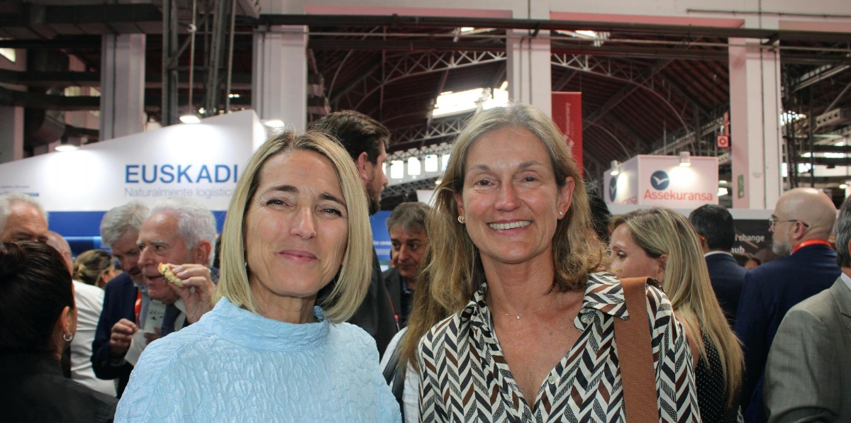 Núria Burguera, jefa de comunicación de Port de Barcelona y Esther Vilaseca, directora de AEEPB. Foto: J.P.