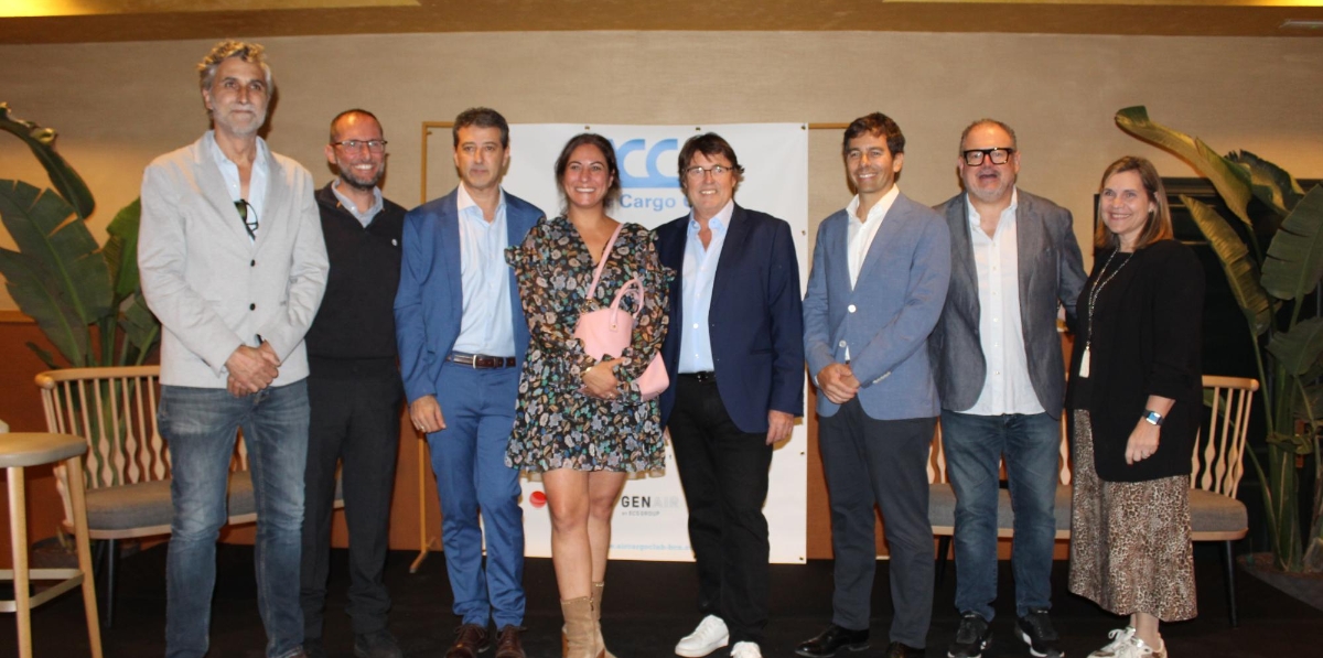 Junta directiva del Air Cargo Club de Barcelona. Desdela izquierda: Daniel Pasaro, Turkish Airways; Toni Juárez, Trans Junior; Alfred Lorman, Kerry Logistics; Mónica Vicente, Aduaport; Lluis Albert Martínez, Genair; Ricardo Bagen, presidente del Air Cargo Club Barcelona; Francisco García, Total Freight y Lidia Soriano, DB Schenker. Foto J.P.M.