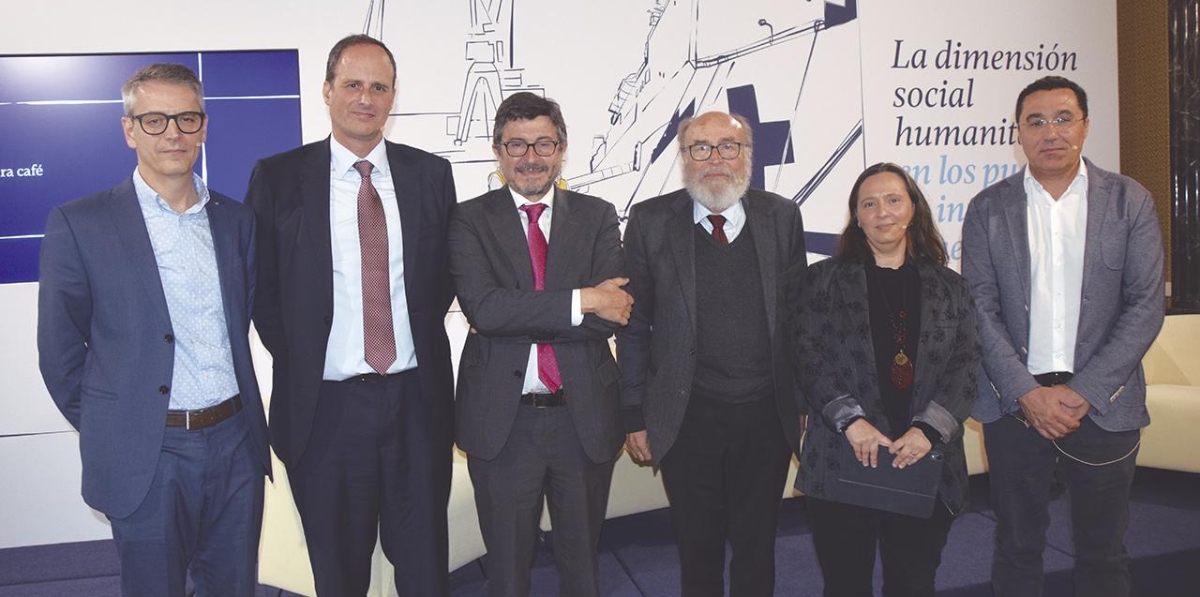 Puertos del Estado: La dimensión social humanitaria en los puertos de interés general