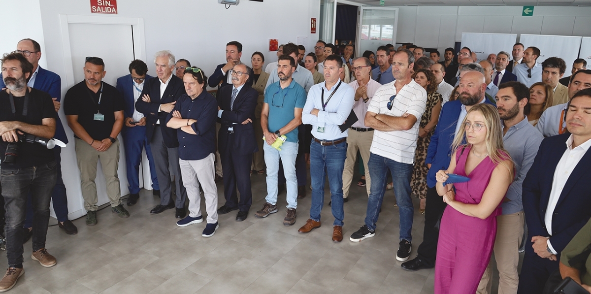 Presentación Grúas STS APM Terminals Valencia