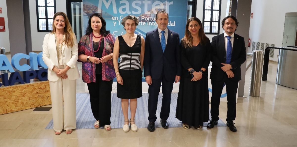 Ana Rumbeu, directora de Formación de la Fundación Valenciaport; Raquel Aguado, directora general de Representación ante la UE y las Comunidades Autónomas de la Generalitat Valenciana; Mar Chao, presidenta de la Autoridad Portuaria de Valencia; José Esteban Capilla, rector de la Universidad Politécnica de Valencia; María Esther Gómez, secretaria autonómica de Universidades de la Generalitat Valenciana; y Antonio Torregrosa, director general de la Fundación Valenciaport. Foto R. T.