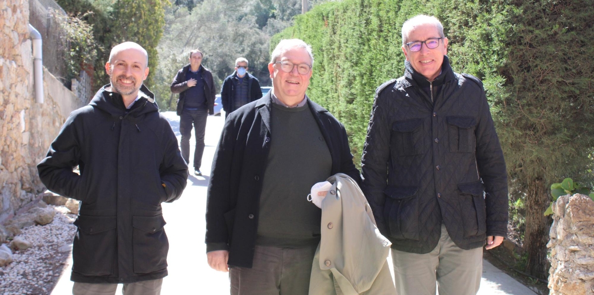 Ander Rodríguez y Jordi Trius (Noatum) junto a Jose Alberto Carbonell (Port de Barcelona).