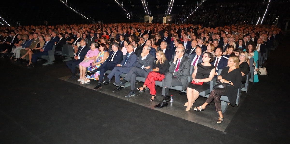 Asistentes a la Noche de la Economía Valenciana, que tuvo lugar en el Roig Arena. Foto R. T.