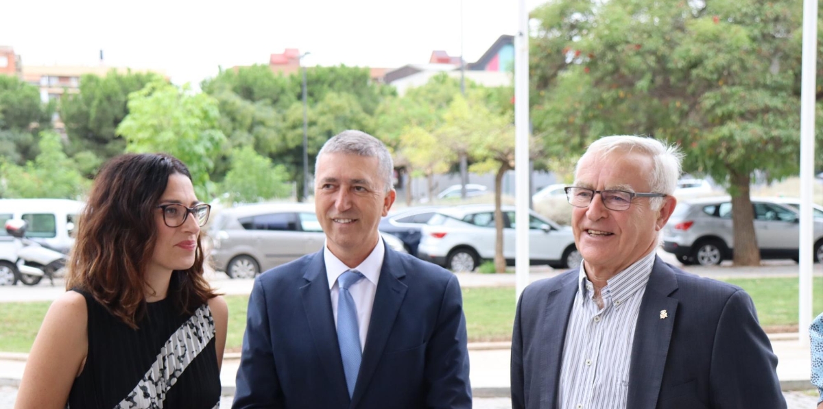 Aitana Mas, Rafael Climent y Joan Ribó, poco antes de comenzar el acto.