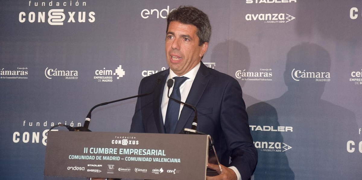 Carlos Mazón, presidente de la Generalitat Valenciana, durante su intervención en la rueda de prensa celebrada en el marco de la II Cumbre Empresarial Madrid-Valencia. Foto M.J.